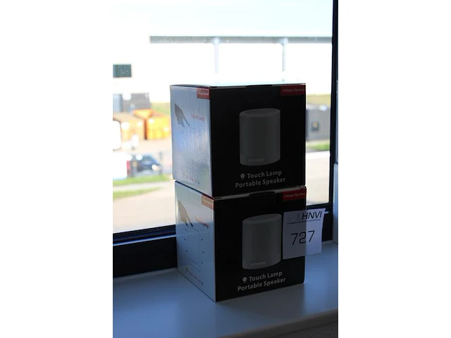 Twee speakerlampen nieuw in doos - afbeelding 2 van  2