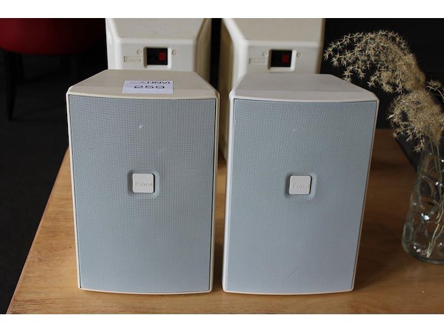 Twee speakers extron. - afbeelding 1 van  2