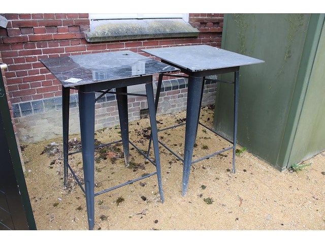 Twee statafels afm. 70 x 70 x 106 cm. - afbeelding 1 van  3