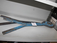 Twee stenenklemmen - afbeelding 1 van  2