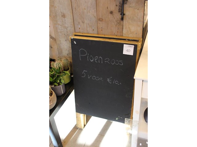 Twee stoepborden opklapbaar hoogte 92 cm. - afbeelding 2 van  2