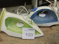 Twee strijkijzers waaronder tefal. - afbeelding 1 van  1
