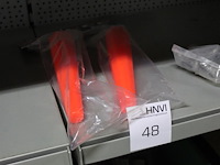 Twee toortsen voor zaklamp ( verkeersregelaar ) - afbeelding 2 van  2