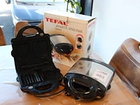 Twee tosti ijzers tefal.