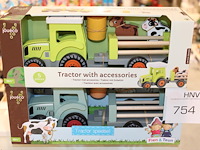 Twee tractoren met accessoires youeco. - afbeelding 1 van  1