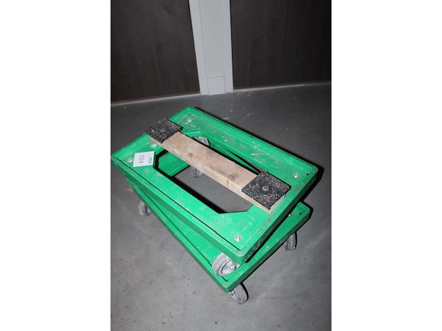 Twee transport hondjes. - afbeelding 2 van  2