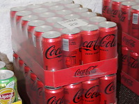 Twee trays met coca cola zero. tht 7-2026. - afbeelding 2 van  2