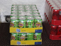 Twee trays met lipton tea green. tht 11-2026.