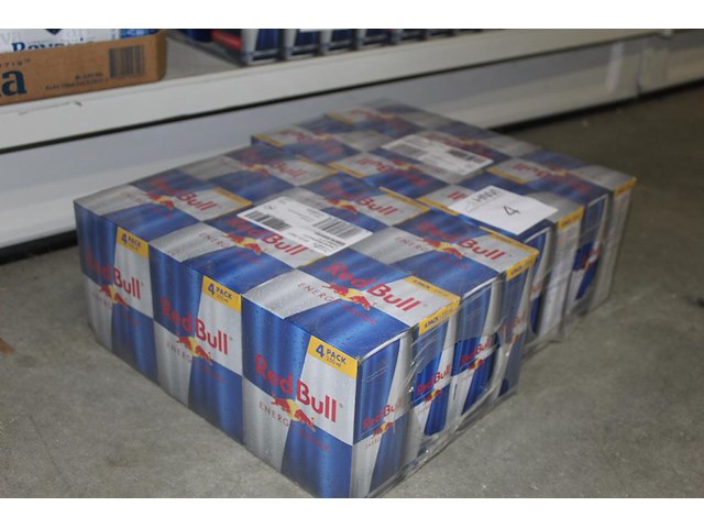 Twee tray's red bull. totaal 48 blikjes. bod is inclusief € 7,20 statiegeldwaarde. - afbeelding 1 van  2