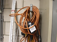 Twee verdeelstekkers vetec. - afbeelding 1 van  1