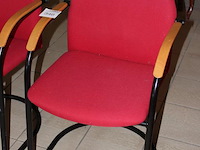 Twee vergaderstoelen gestoffeerd. - afbeelding 2 van  2