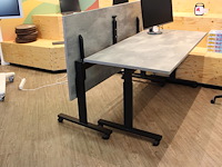 Twee verrijdbare en opklapbare werktafels in hoogte verstelbaar. afmeting 160 x 80 cm. - afbeelding 2 van  2