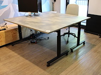 Twee verrijdbare en opklapbare werktafels in hoogte verstelbaar. afmeting 160 x 80 cm. - afbeelding 1 van  2