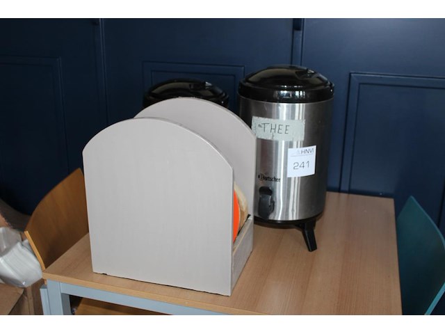 Twee warmhoud containers bartscher met inklapbare pootjes. - afbeelding 1 van  2