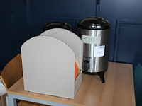 Twee warmhoud containers bartscher met inklapbare pootjes. - afbeelding 1 van  2