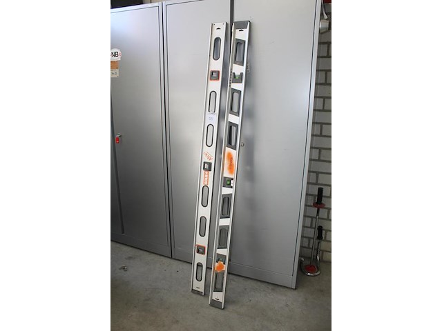 Twee waterpassen sola 180 cm. - afbeelding 2 van  3