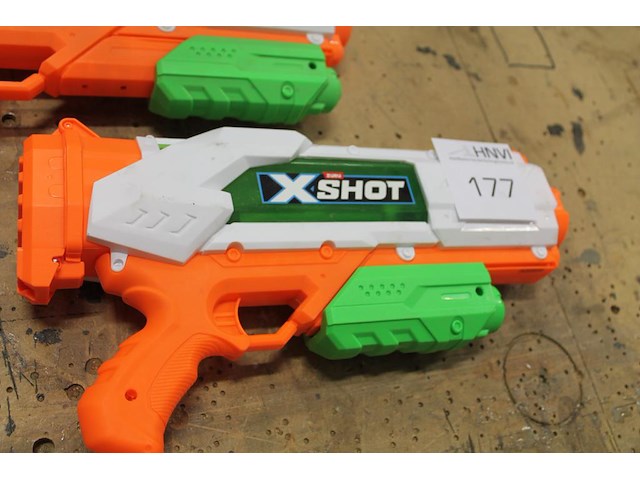 Twee waterpistolen zuru xshot. - afbeelding 2 van  2