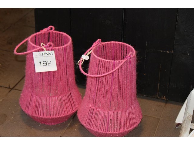 Twee windlichten hoogte 31 cm. - afbeelding 1 van  2