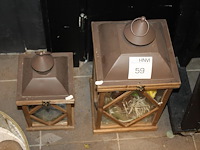 Twee windlichten hoogte 40 en 55 cm. - afbeelding 1 van  2