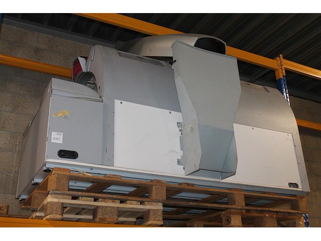 Twee zonnebanken ergoline w.o. open sun. werking onbekend. - afbeelding 1 van  3