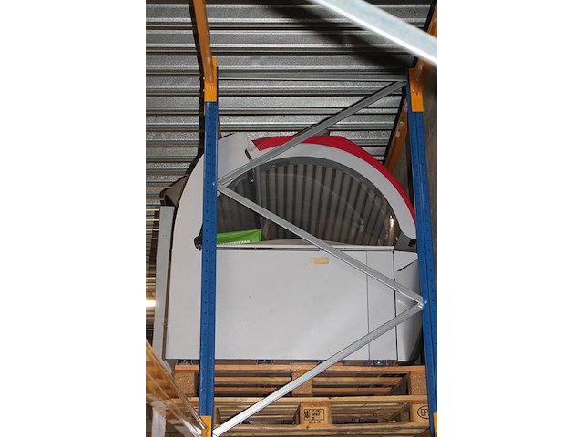 Twee zonnebanken ergoline w.o. open sun. werking onbekend. - afbeelding 2 van  3