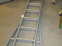 Tweedelige gevel/puntladder dirks dgp 0056 met 2 x 6 treden. - afbeelding 2 van  2
