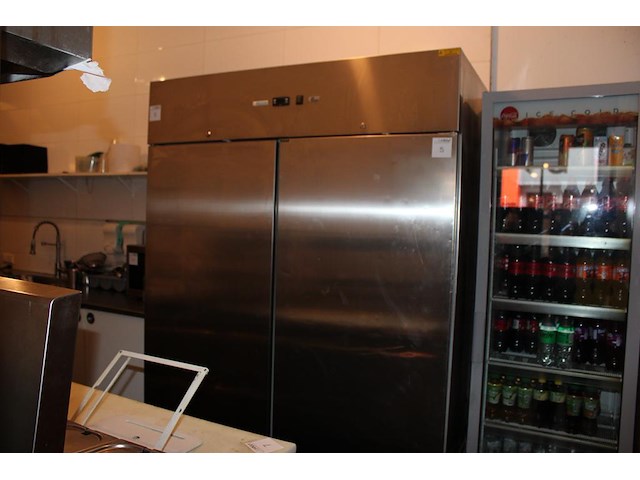 Tweedeurs rvs horeca koeling afinox 14 artic. afmeting 147 x 83 x 210 cm. bouwjaar onbekend. - afbeelding 1 van  4