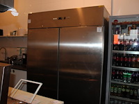 Tweedeurs rvs horeca koeling afinox 14 artic. afmeting 147 x 83 x 210 cm. bouwjaar onbekend.