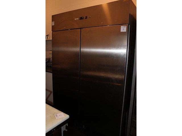 Tweedeurs rvs horeca koeling afinox 14 artic. afmeting 147 x 83 x 210 cm. bouwjaar onbekend. - afbeelding 2 van  4