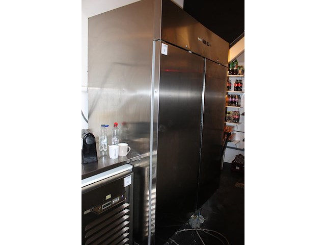 Tweedeurs rvs horeca koeling afinox 14 artic. afmeting 147 x 83 x 210 cm. - afbeelding 2 van  5