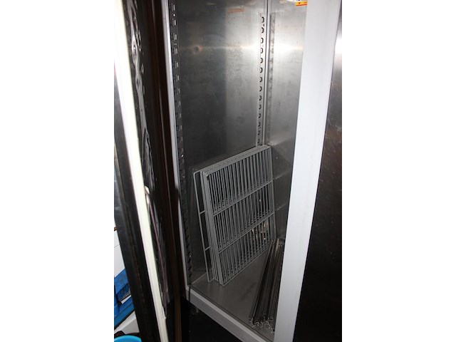 Tweedeurs rvs horeca vrieskast afinox 14 artic. afmeting 147 x 83 x 210 cm. - afbeelding 4 van  4