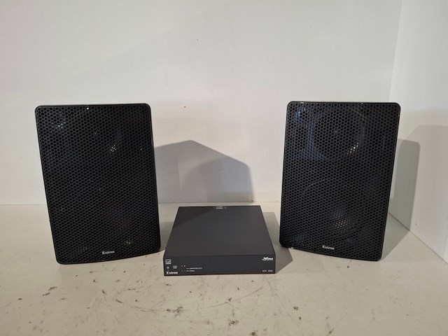 Tweekanaals audio-eindversterkers, extron, xpa 1002, met 2x opbouwluidspreker, extron sm 26 speedmount - afbeelding 1 van  7