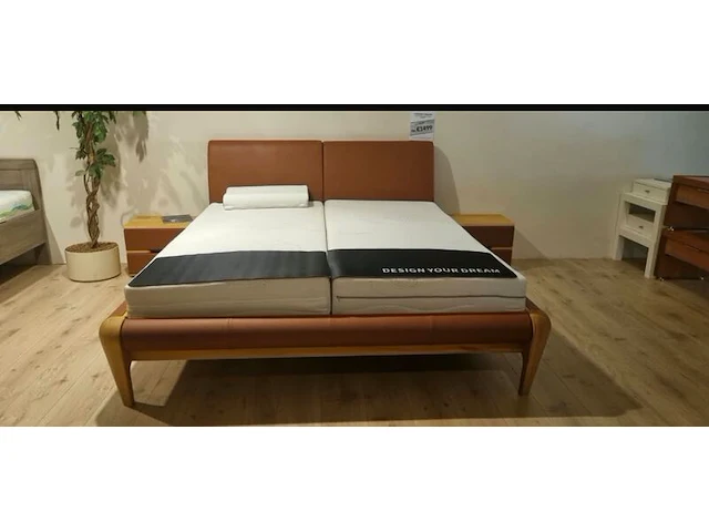 Tweepersoonsbed met 2 nachtkastjes - afbeelding 1 van  8