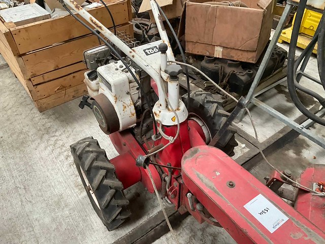 Tweewielige veegmachine - afbeelding 6 van  6