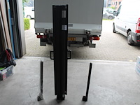 Tweezijdig tuin- / windscherm livarno hg 06102 met 2 poten. 2x 3 meter. - afbeelding 1 van  3