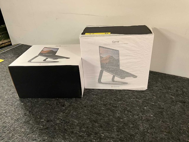 Twelvesouth curve macbook standaard (2x) - afbeelding 1 van  3