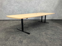 Twinform - elektrische zit/sta wigvormige vergadertafel 280 cm - afbeelding 1 van  16