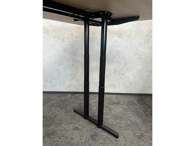 Twinform - elektrische zit/sta wigvormige vergadertafel 280 cm - afbeelding 15 van  16