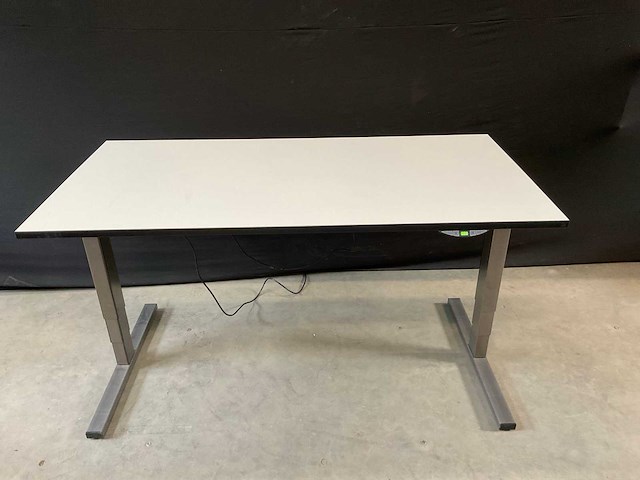 Twinform elektrisch zit- sta bureau tafel - afbeelding 1 van  9