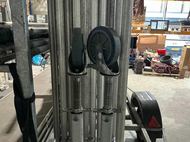 Twins d750 steigeraanhanger met steiger - afbeelding 5 van  18