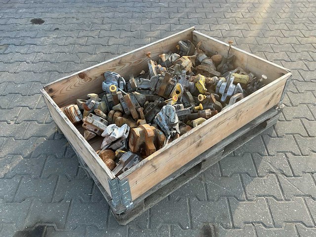 Twistlocks - afbeelding 1 van  5