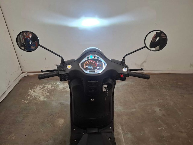 Twm - icebear lx3 - scooter - afbeelding 17 van  17