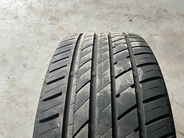 Tyfoon succesor 5 autoband - afbeelding 5 van  7
