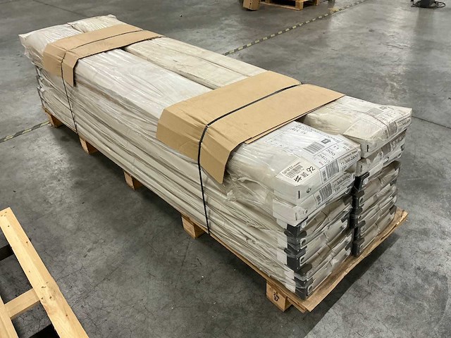 Type 11 radiatoren 300x2400mm (14x) - afbeelding 4 van  7