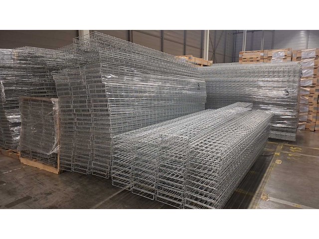 Type 3 partij thermisch verzinkte draadkabelgoten 300x31x5,5cm (1086x) - afbeelding 2 van  5