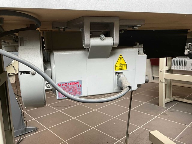 Typical gc20616 lockstitch naaimachine v.v. hohsing g60-1-00-220 servomotor - afbeelding 8 van  8