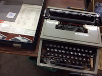 Typmachine ( mercedes) - afbeelding 1 van  3