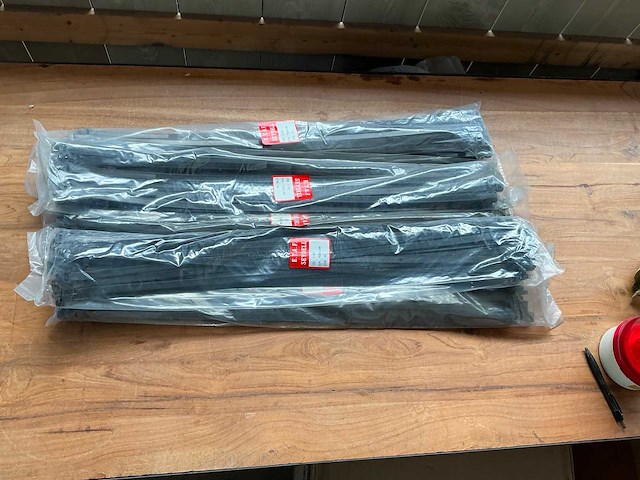 Tyraps 75 cm (250x) - afbeelding 1 van  2
