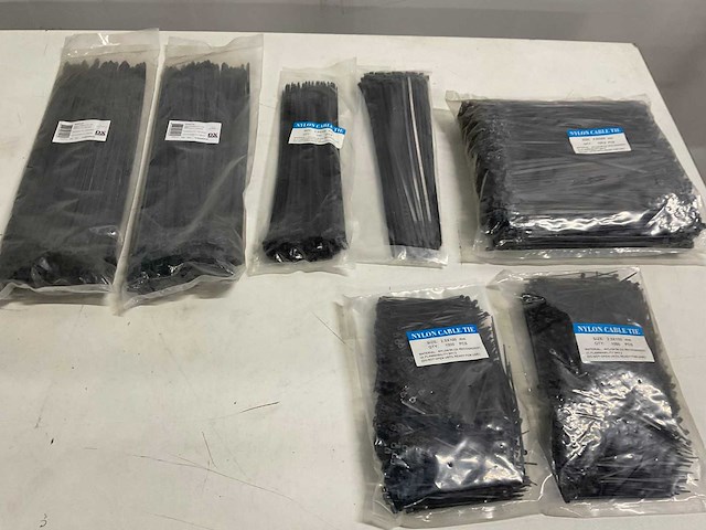 Tyraps diverse afmetingen (3400x) - afbeelding 1 van  5