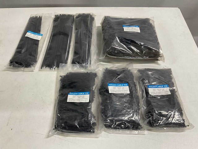 Tyraps diverse afmetingen (4300x) - afbeelding 1 van  5